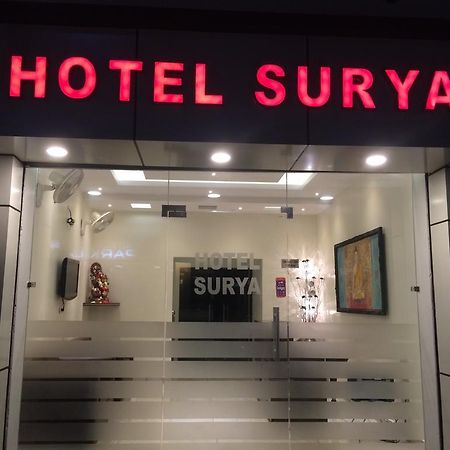 Hotel Surya Haldwāni Exteriör bild